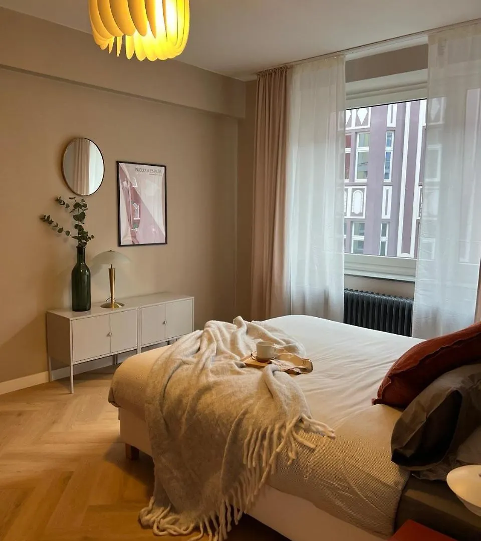 Cozy & Central Apartment In Duesseldorf
